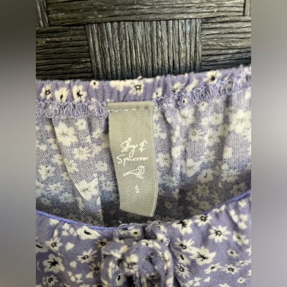 Woman’s Size S Sky and Sparrow Crop Top - Picture 3 of 8